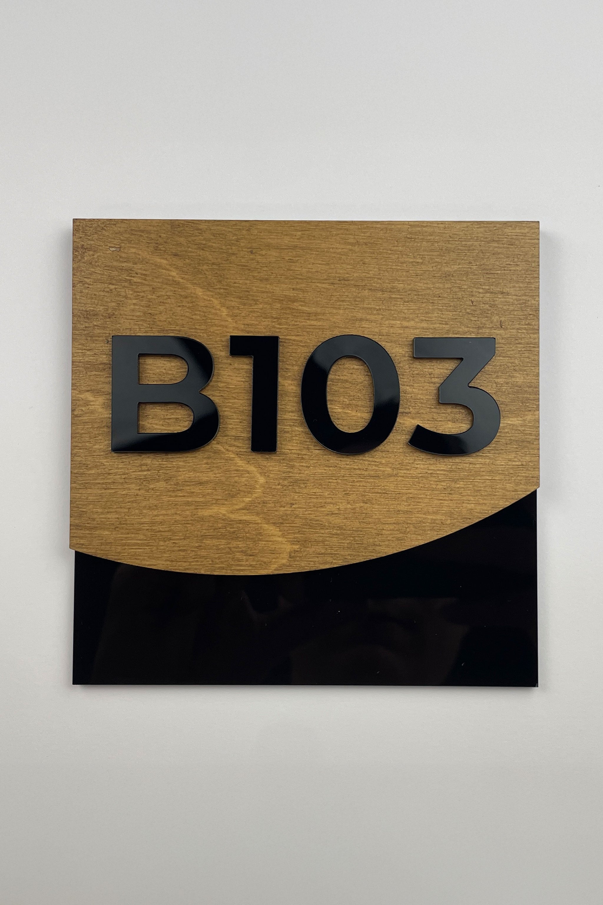 ALUMADESIGNCO Flow Design premium acrylic and wood hotel room number sign, modern door signage for hotels, apartments, Airbnb properties, and offices